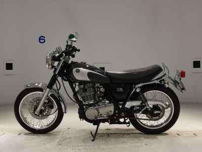 Yamaha SR400 2022