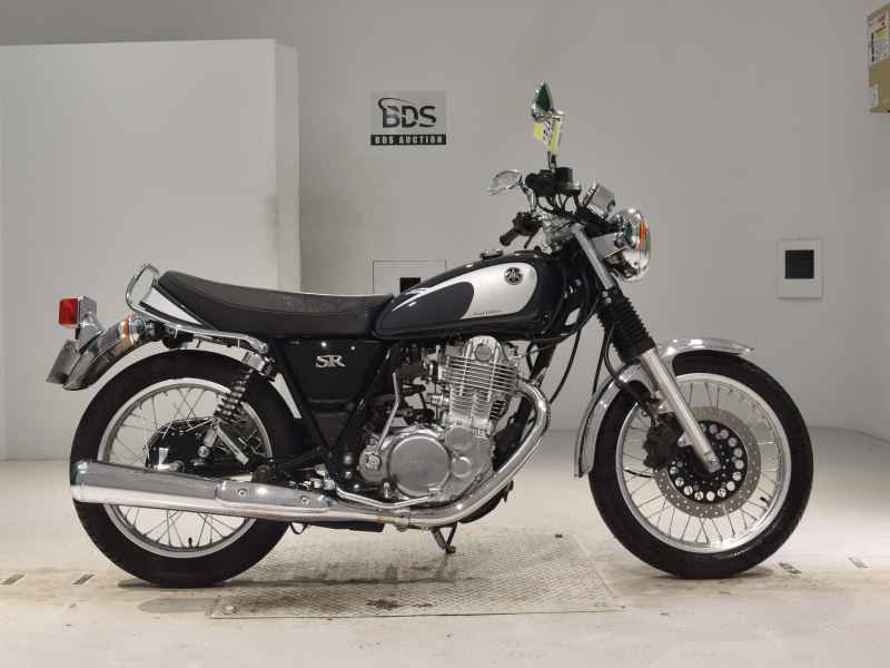 Yamaha SR400 2022