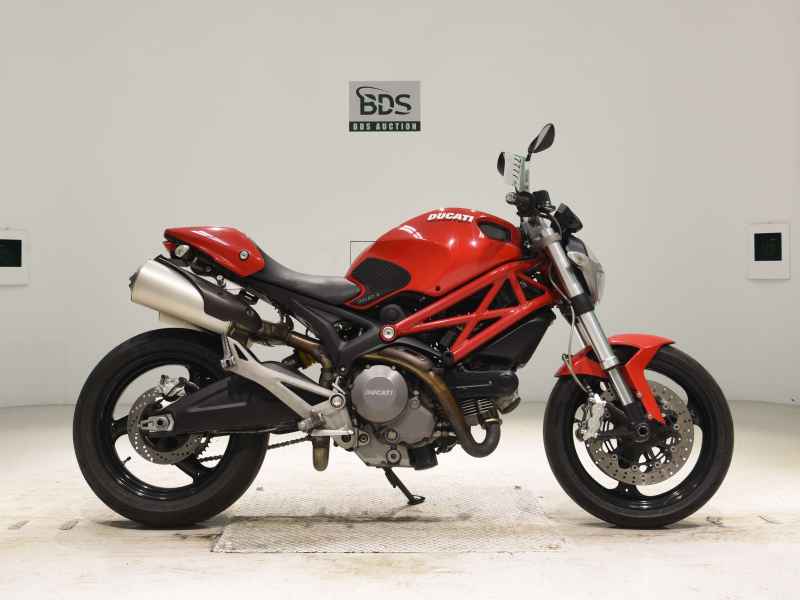 Ducati Monster 696 2011