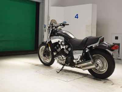 Yamaha V-Max 2003