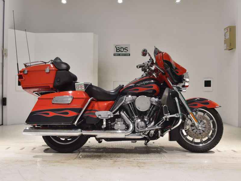 Harley-Davidson FLHTCUSE1800CVO 2010