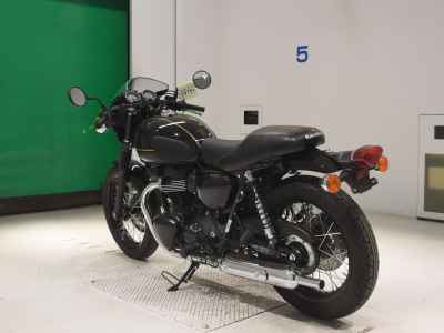 Kawasaki W800 Cafe 2023