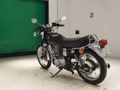 Yamaha SR400 2020