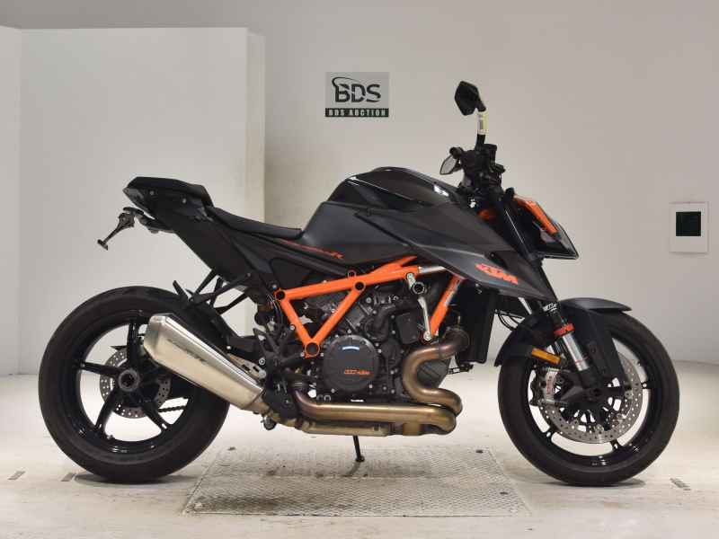 KTM 1290 Super Duke R 2020