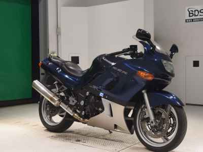 Kawasaki ZZR400 2005