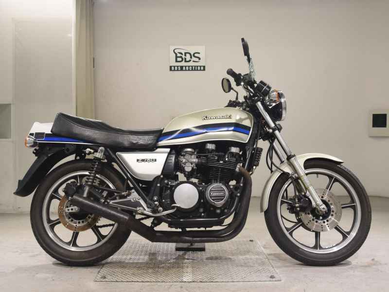 Kawasaki KZ750 2021