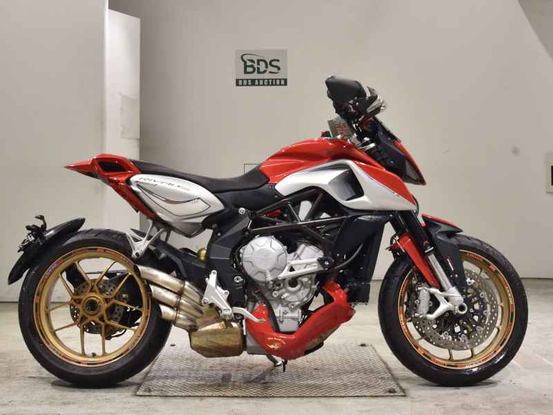 MV Agusta STRADALE 800 2015