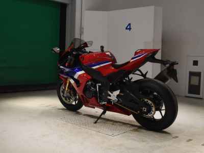 Honda CBR1000RR-R SP 2024