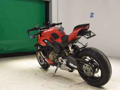 Ducati Streetfighter V4S 2023