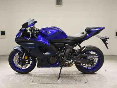 Yamaha YZF-R7 2025