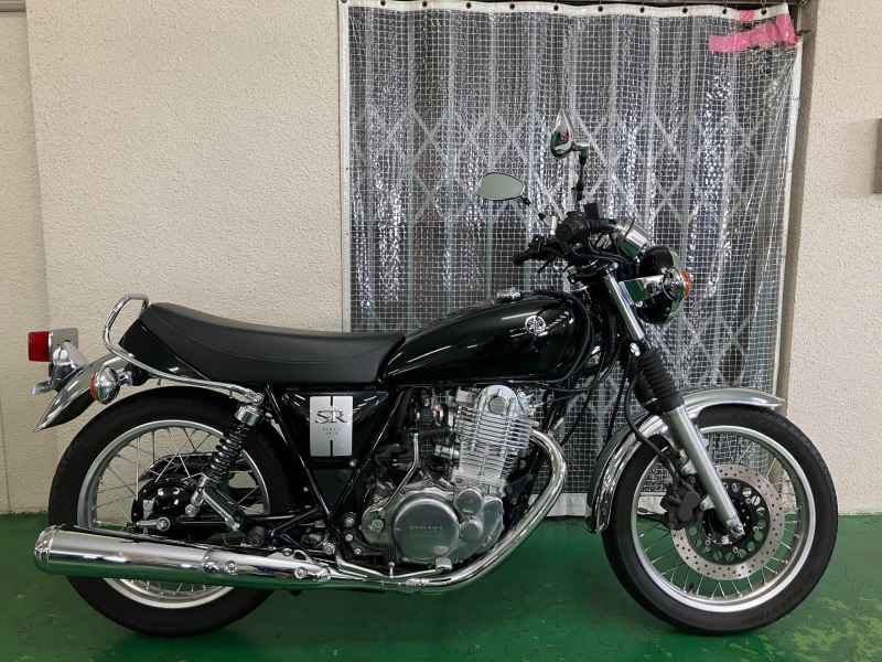 Yamaha SR400 2020