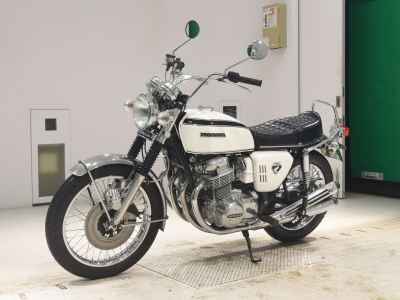 Honda CB750 2023