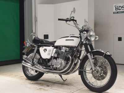 Honda CB750 2023