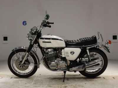 Honda CB750 2023