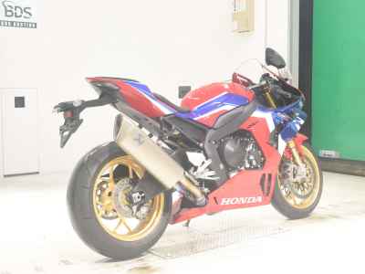 Honda CBR1000RR-R SP 2022