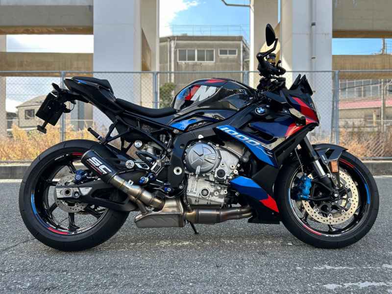 BMW M1000R 2023