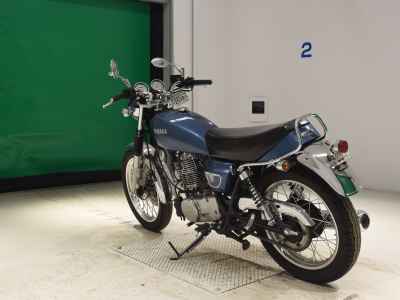 Yamaha SR400 2020