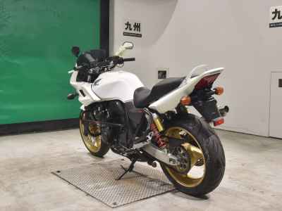 Honda CB400SFV Boldor 2011