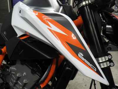 KTM 890 Duke R 2021