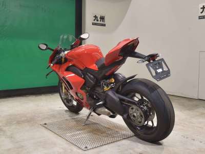 Ducati Panigale V4S 2023